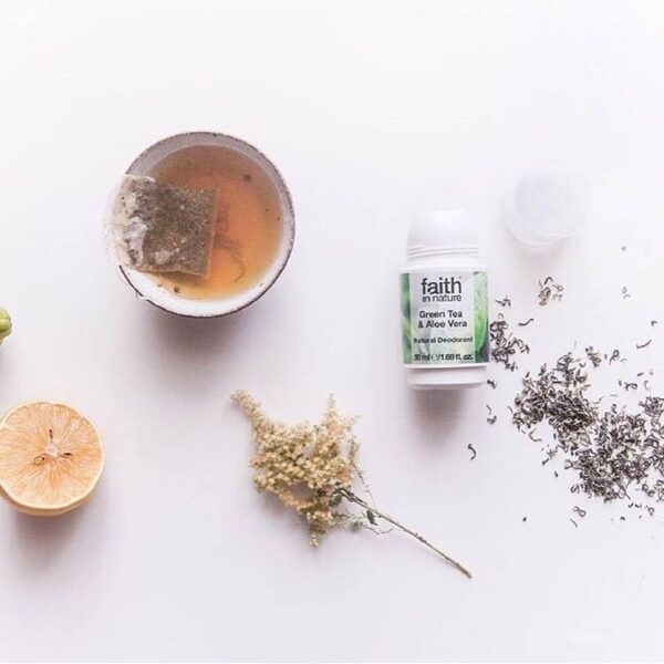 Deodorant roll on natural, cu ceai verde si Aloe Vera, Biocart, Faith in Nature, 50 ml